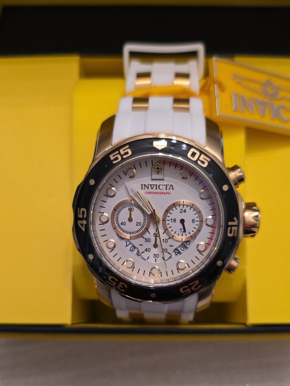 190.  Invicta Men's Pro Diver Scuba Quartz Chronograph Silver Dial Watch 48mm